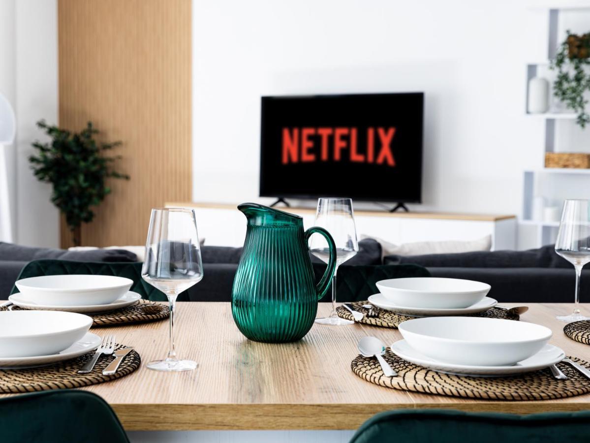 Micoa Style Messe - Parken - Netflix *
