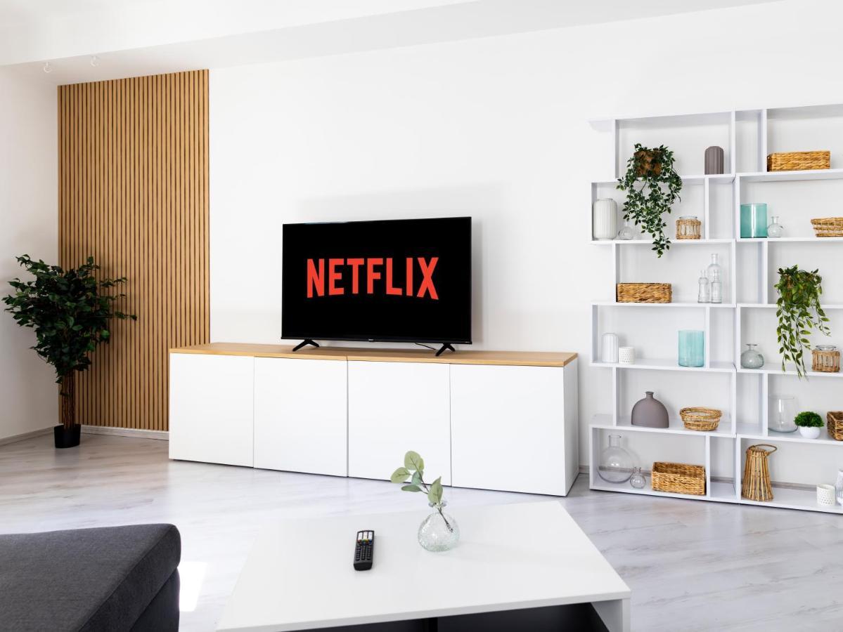 Micoa Style Messe - Parken - Netflix